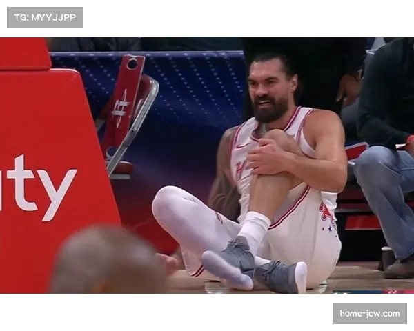 火箭内线防守漏洞亚当斯手术缺阵影响显著